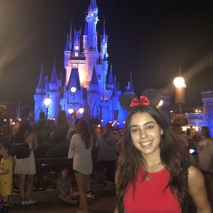 Meet your Posher, Lauren